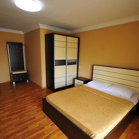 Prestige Hotel บาทูมิ ภายนอก รูปภาพ