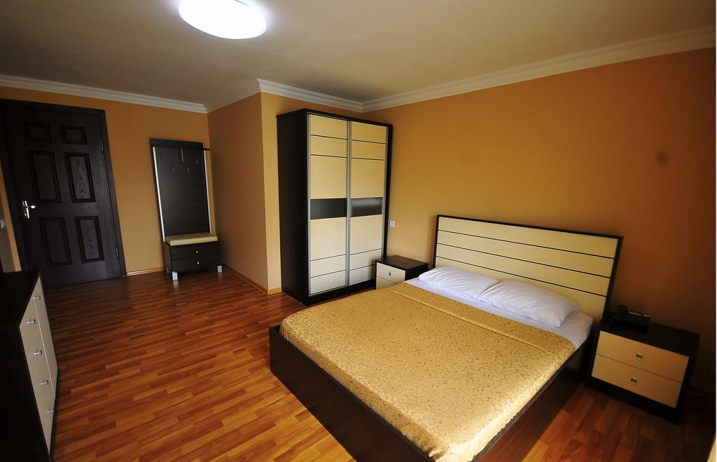 Prestige Hotel บาทูมิ ภายนอก รูปภาพ