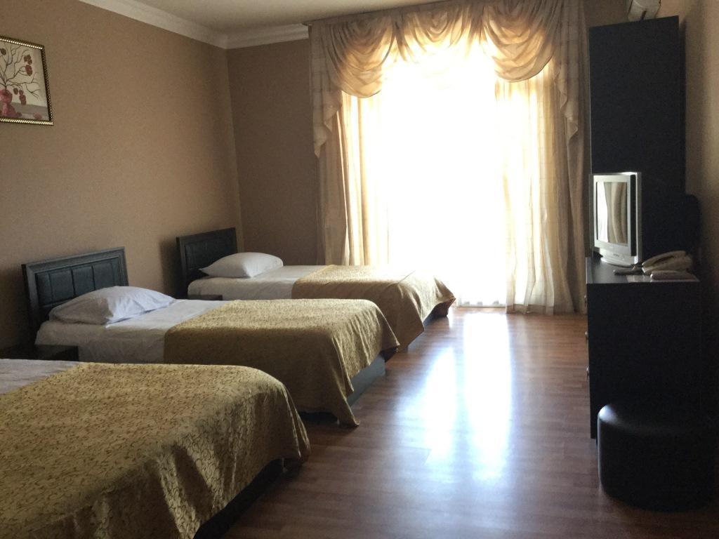 Prestige Hotel บาทูมิ ภายนอก รูปภาพ